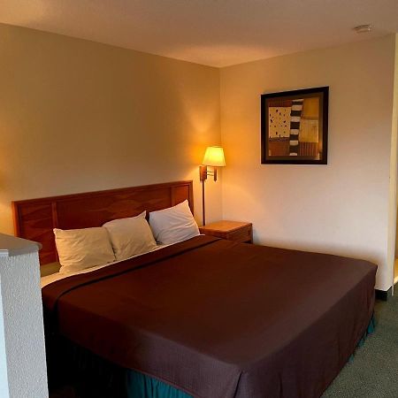 Travelers Inn & Suites サムター エクステリア 写真