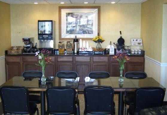 Travelers Inn & Suites サムター エクステリア 写真